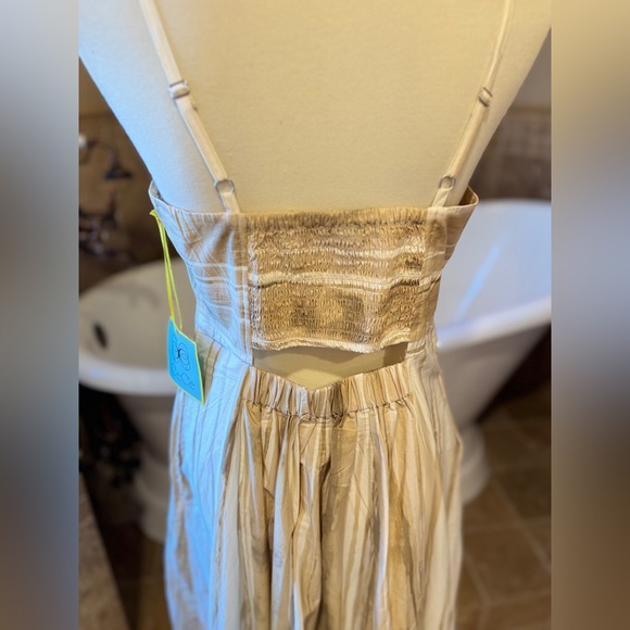 NWT CeCe Beige Striped Maxi Dress size XS - Picture 8 of 10